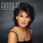 07-11-1986 Jose Hoebee at studio in Amsterdam. Photo: Govert de Roos/Connu

[keywords]Posed, Headshot, Eyecontact, Singer[/keywords]